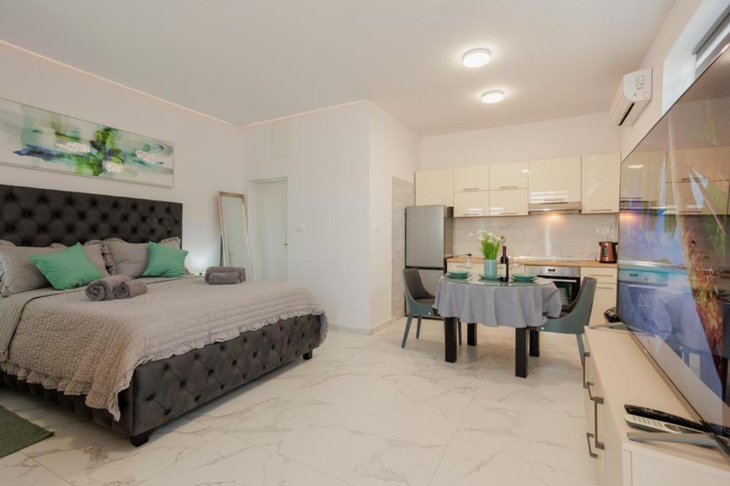 Soprani Apartment
